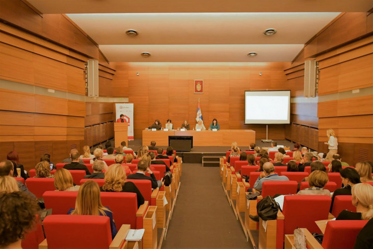 Lokalne poreske administracije na obukama povodom ukidanja poreskih prijava
