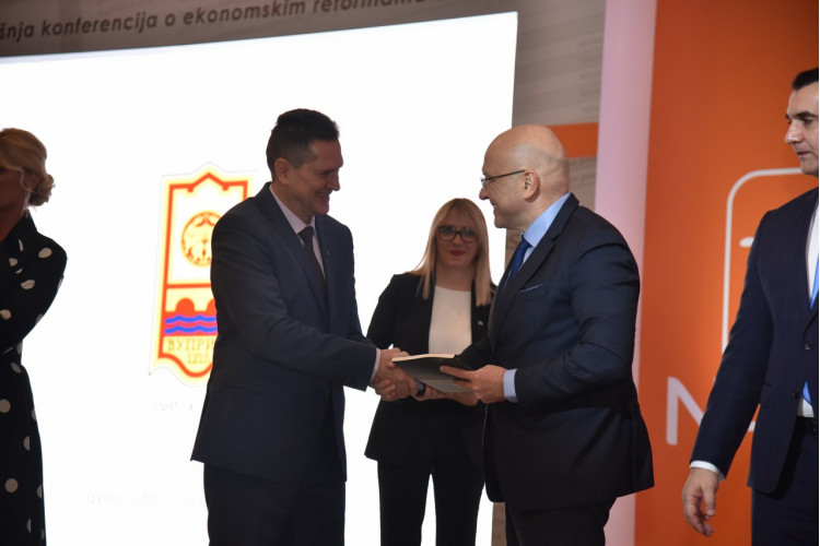 NALED announced the best reforms of the year and presented the Grey Book 12