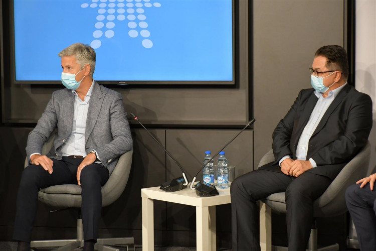 Privatno zdravstvo ima opremu i lekare za pomoć u borbi protiv kovida-19