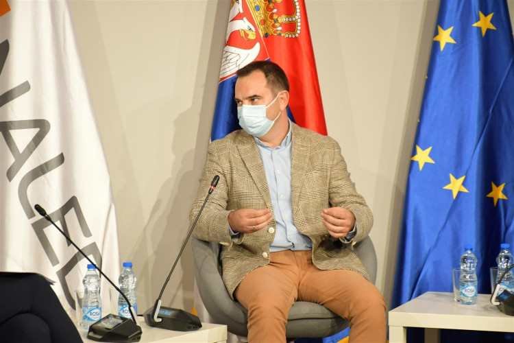 Privatno zdravstvo ima opremu i lekare za pomoć u borbi protiv kovida-19