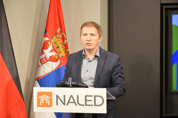 80.000 non-registered workers wait to be introduced in legal flows