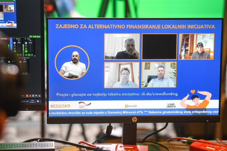 To attract donations, municipalities should turn to crowdfunding platforms