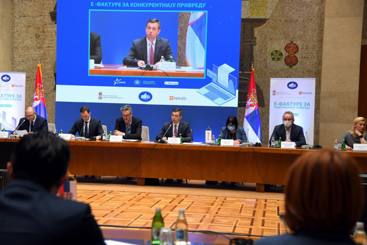 E-Invoices bring millions in savings and incomes to the economy and the state
