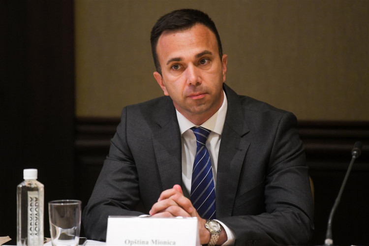 A club of cities and municipalities with a favorable business environment was established