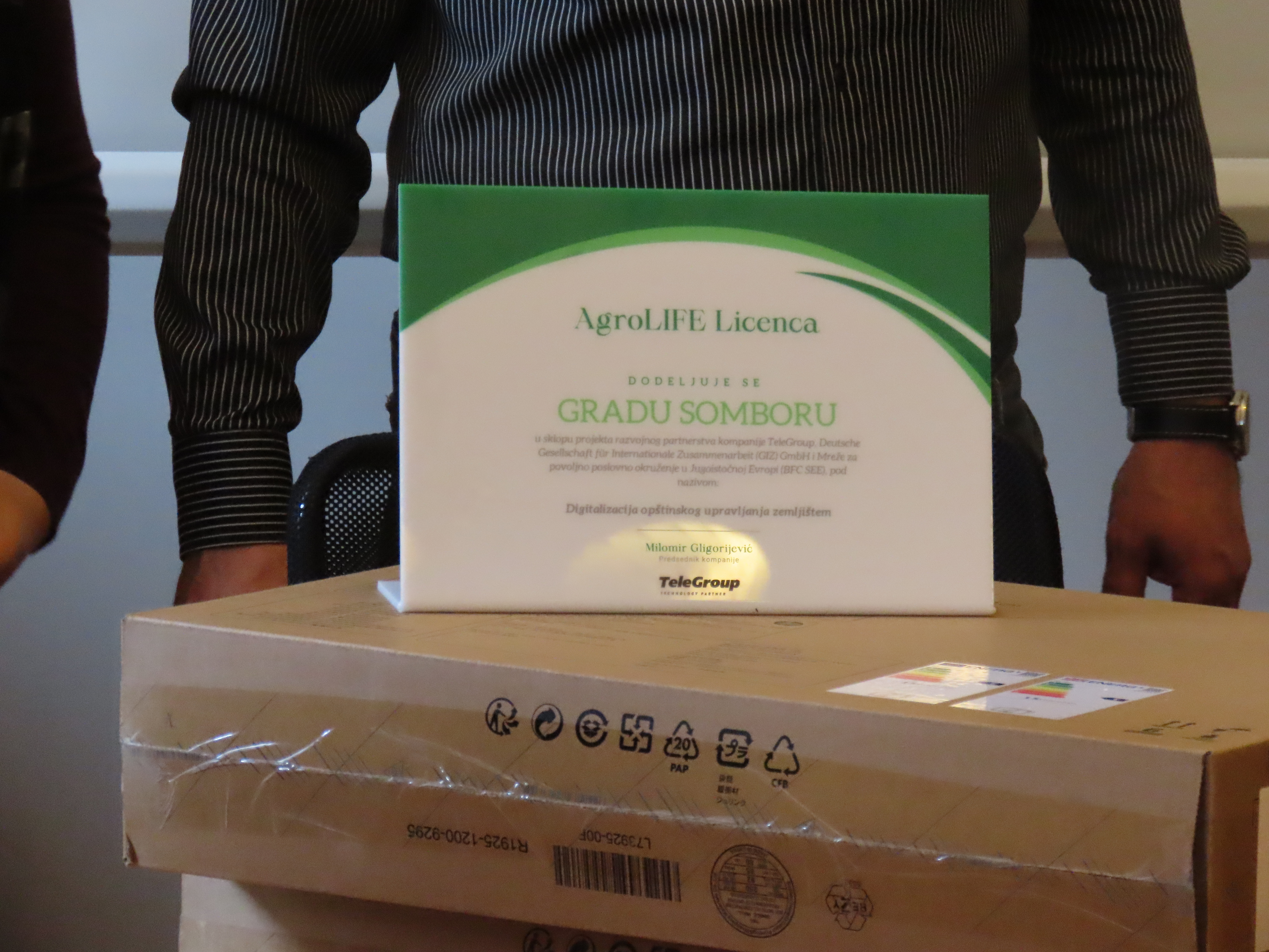 Digitalization of municipal land management: Computer equipment delivered to pilot local governments