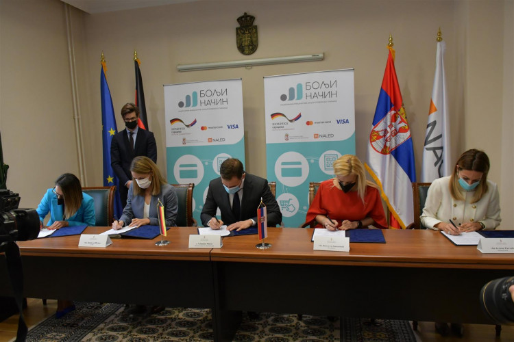 National Cashless Payment Initiative Launched - Support for 25,000 Small Businesses and Institutions