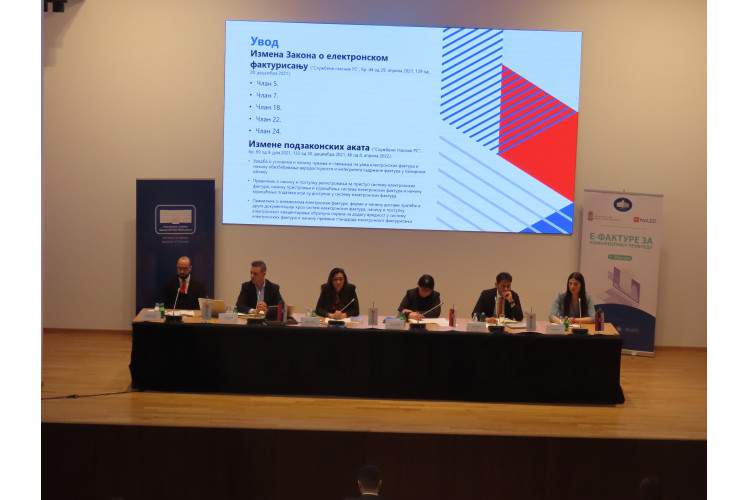 eInvoices starting on May 1, the final training for the public sector held today