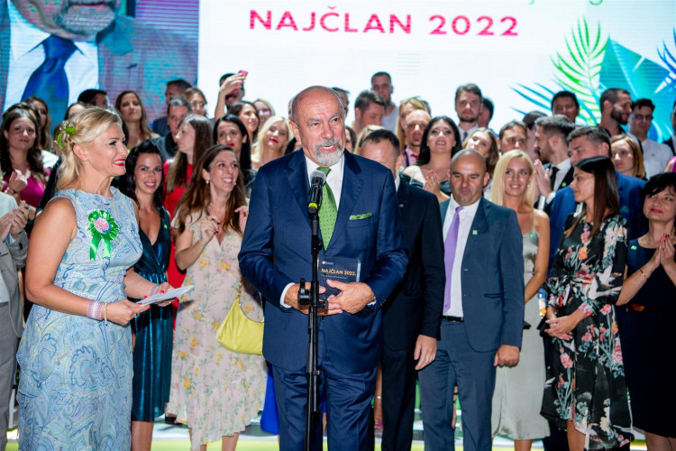 More than 1,000 guests joined the celebration of green-inspired September Gathering