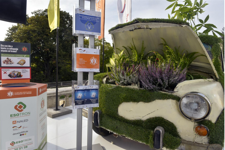 More than 1,000 guests joined the celebration of green-inspired September Gathering