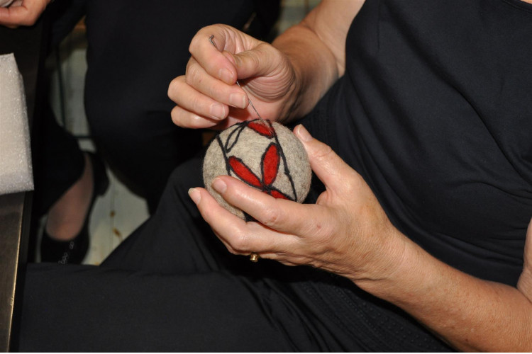 Solomon's knot - a motif uniting the masters of felting in Serbia and Bosnia and Herzegovina