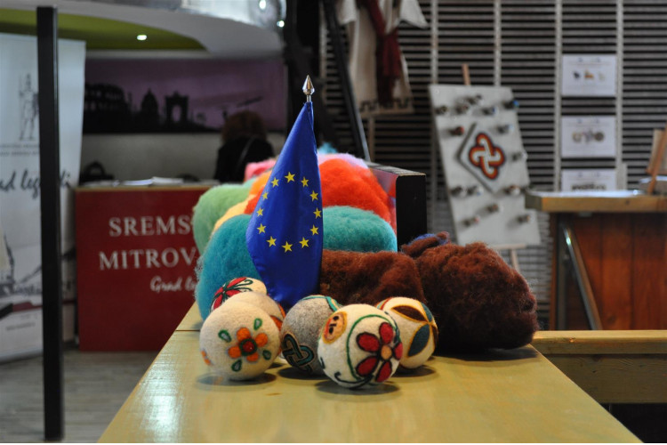 Solomon's knot - a motif uniting the masters of felting in Serbia and Bosnia and Herzegovina
