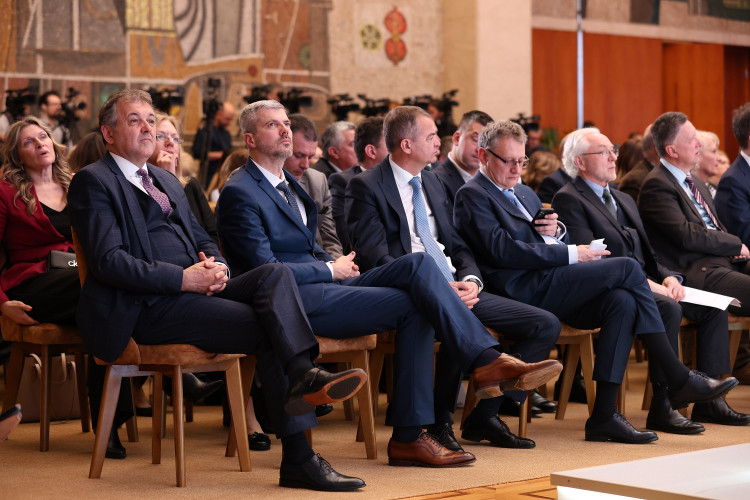 The Grey Book 16 introduced, Minister Mihailo Jovanović named Reformer of the year