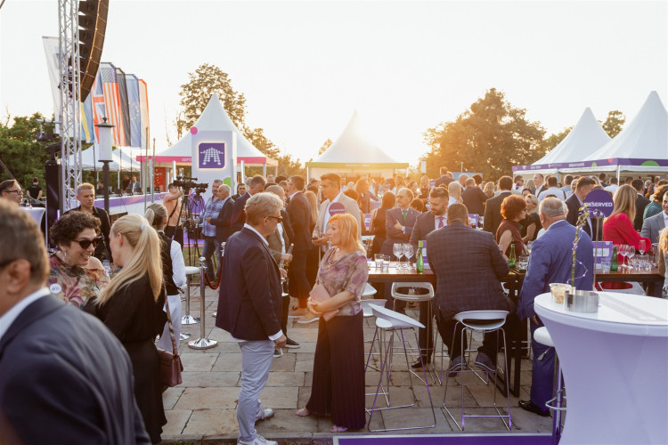 Žene budućnosti obeležile Septembarski susret