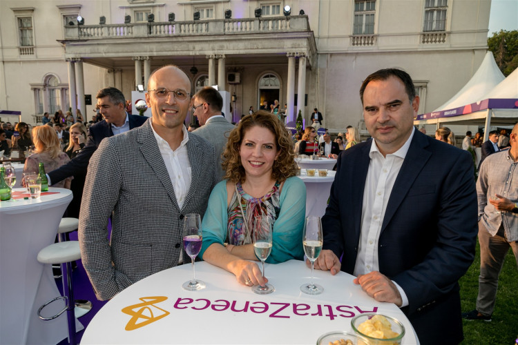 Žene budućnosti obeležile Septembarski susret