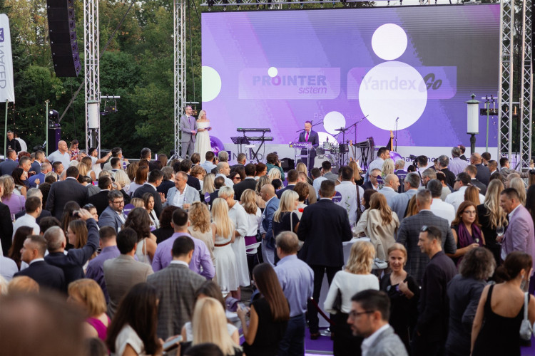 Žene budućnosti obeležile Septembarski susret