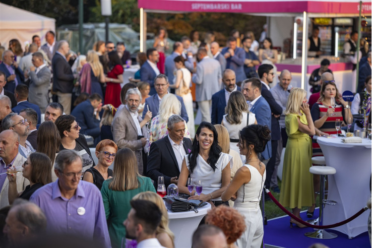 Žene budućnosti obeležile Septembarski susret