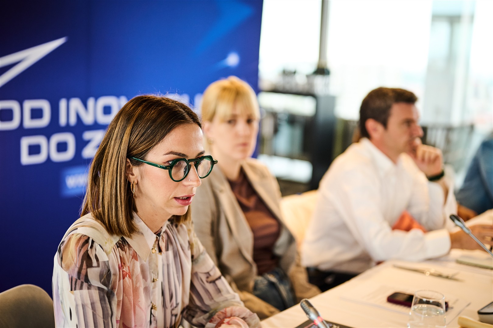 Srbija dobija Zakon o veštačkoj inteligenciji – Balans između inovacija i odgovornosti 
